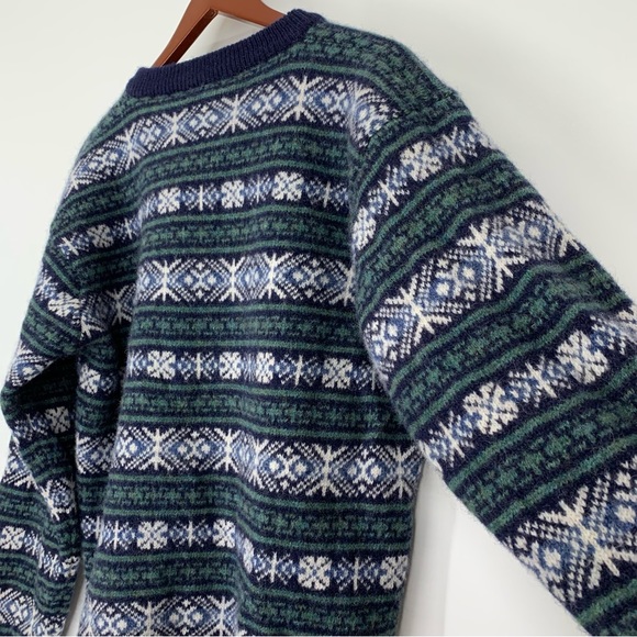 Vintage Columbia Men’s 100% Wool Fair Isle Sweater V-Neck Fuzzy Stripe Sz Large - Picture 10 of 16